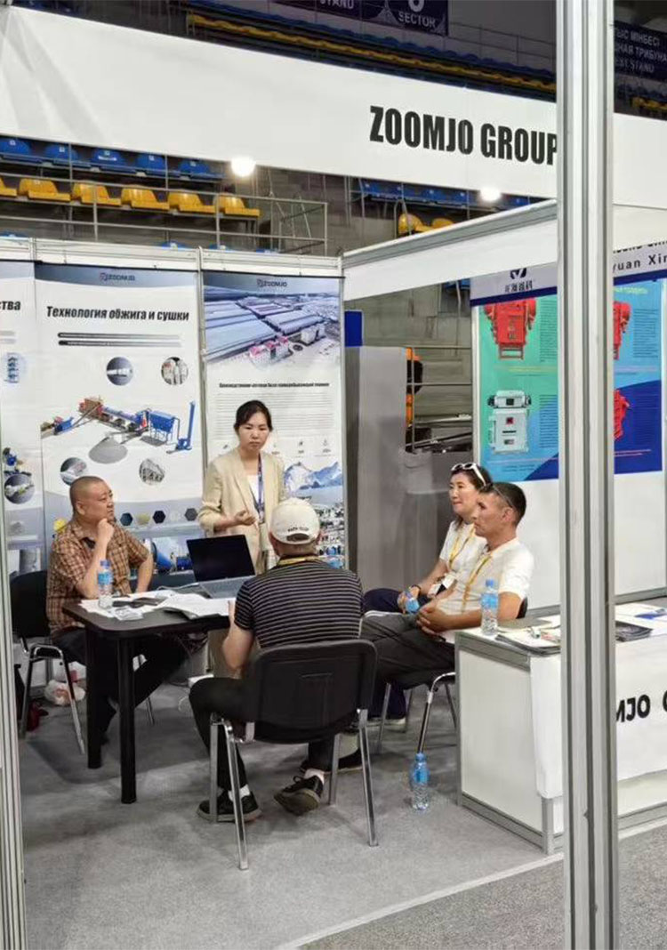 展會(huì)現(xiàn)場(chǎng).jpg 展會(huì)現(xiàn)場(chǎng).jpg